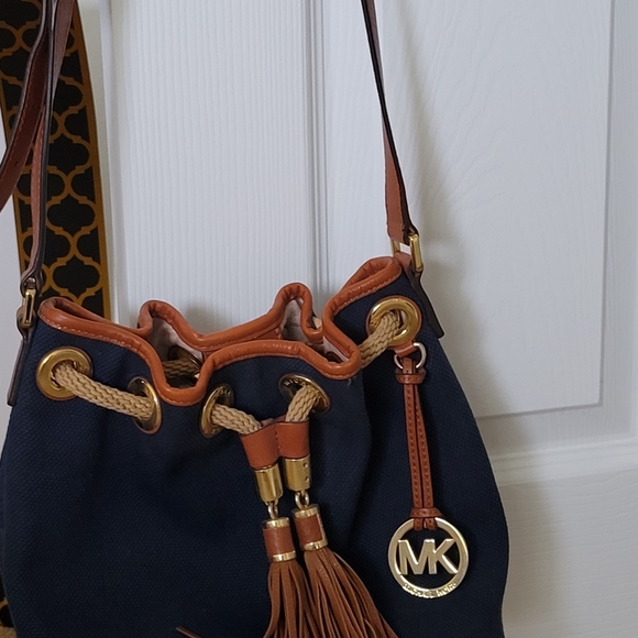 Michael Kors Midi  Marina Canvas Shoulder  Handbag Blue Crossbody 8x11 - Picture 5 of 6